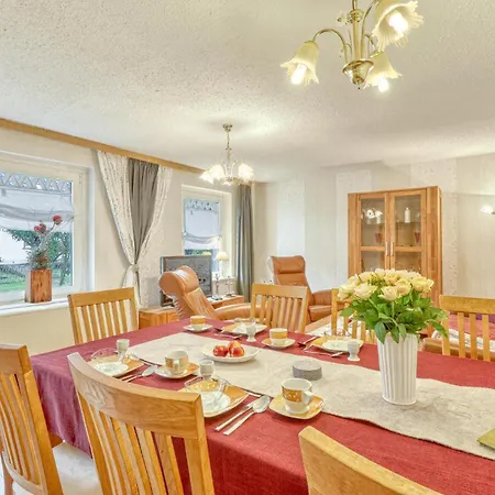 2 Bedroom Beautiful In Breesen Ot Kalübbe