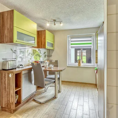 2 Bedroom Beautiful In Breesen Ot * Kaluebbe