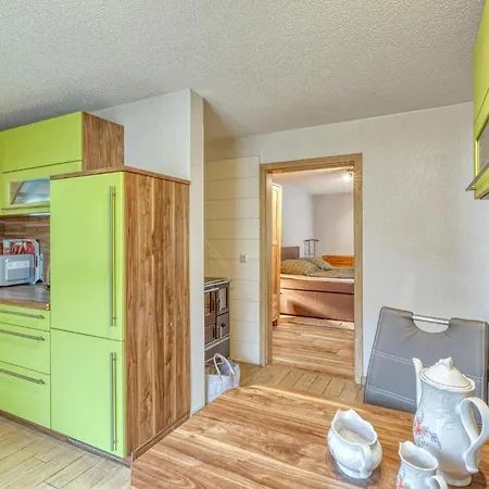 2 Bedroom Beautiful In Breesen Ot Holiday home *